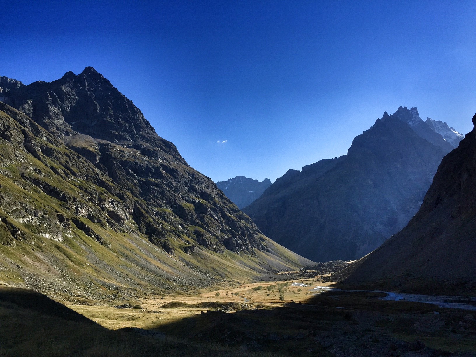 La Romanche s'écoulant dans le vallon de Valfourche...