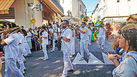 Animation musicale au détour des rues de Castelnaudary