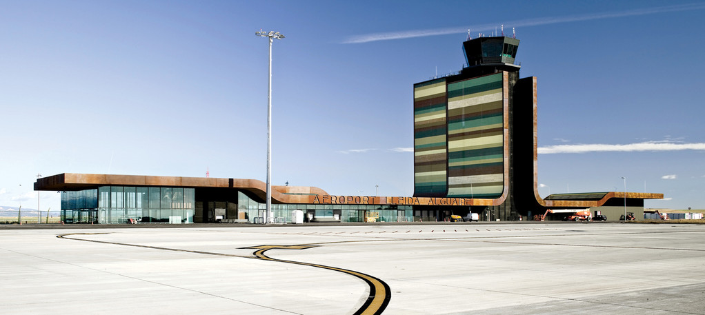 Aéroport Lleida-Alguaire B720 Arquitectos © Adrià Goula