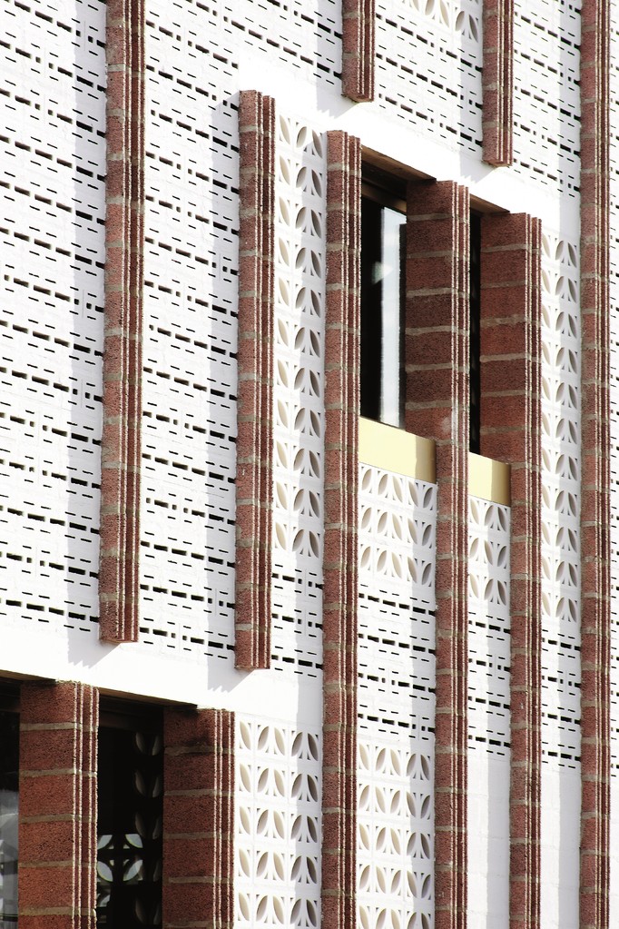 EXTENSION DE L’ÉCOLE JOSEP SUREDA À PALMA (MAJORQUE) SMS arquitectos © José Hevia