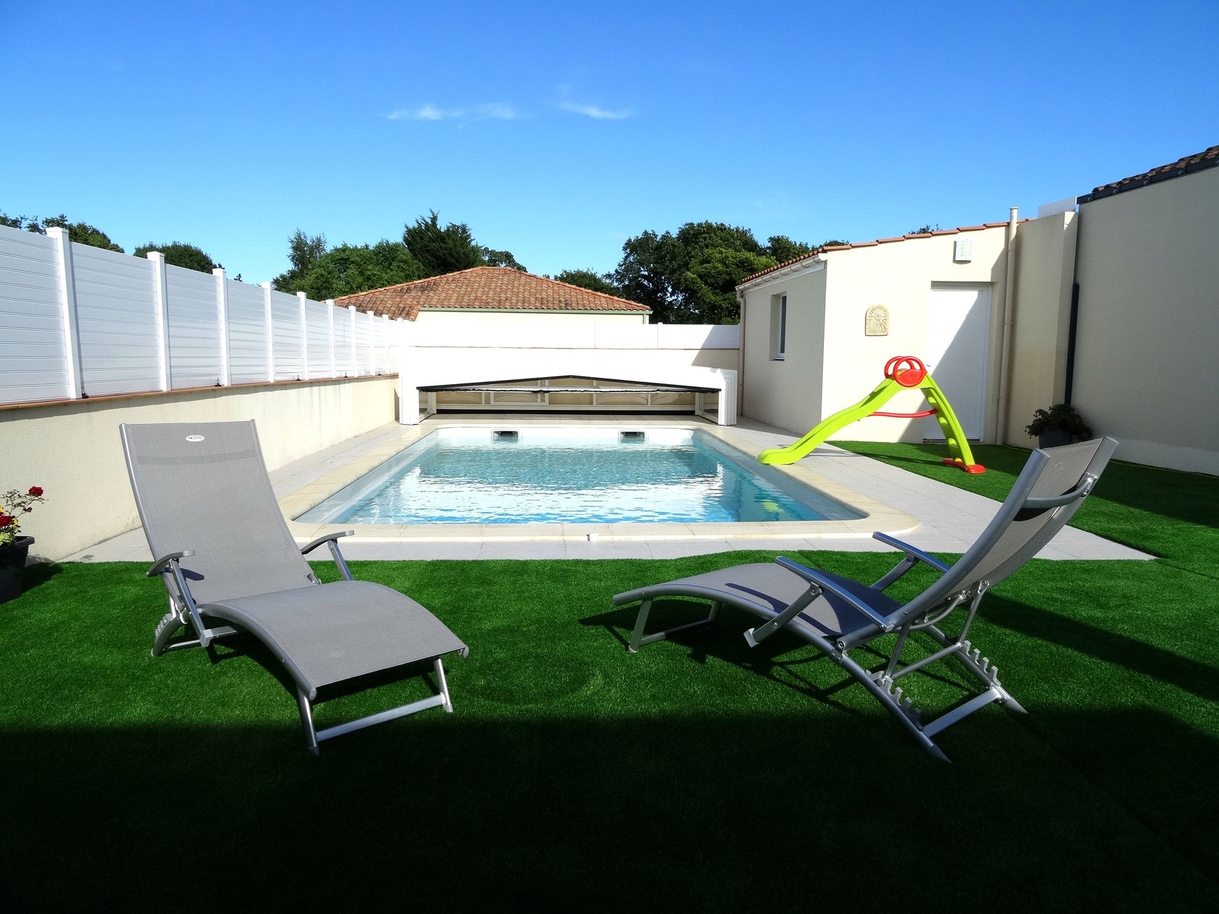 VENDUE PAR SIMON & DEBUYSERIE Cie EN 106 JOURS