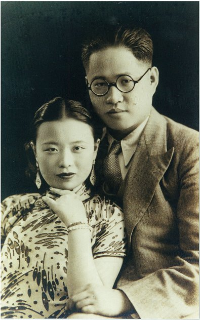 若かりし頃の師母とDr.尤老師ご夫妻