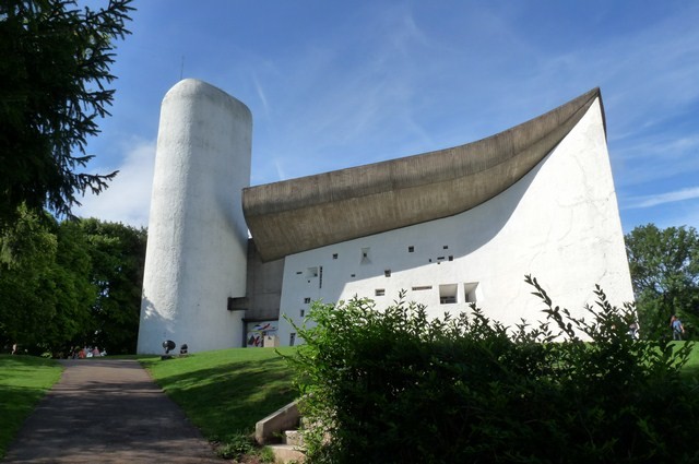 La chapelle Notre Dame du Haut, Ronchamp (Haute-Saône)  15 aout 2011