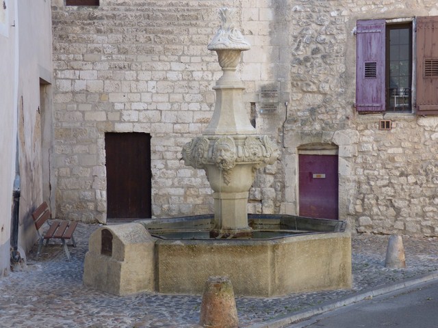 La fontaine du Gigot, Pernes les Fontaines (Vaucluse) 19 septembre 2016