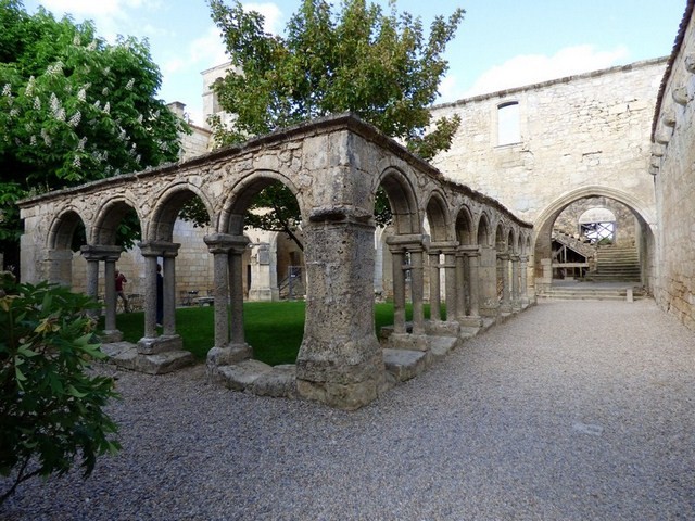 Le cloître des Cordeliers, St Emilion (Gironde) 8 mai 2015