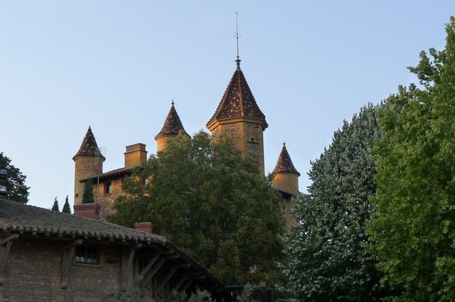 Le château, Bully (Rhône) 22 août 2011