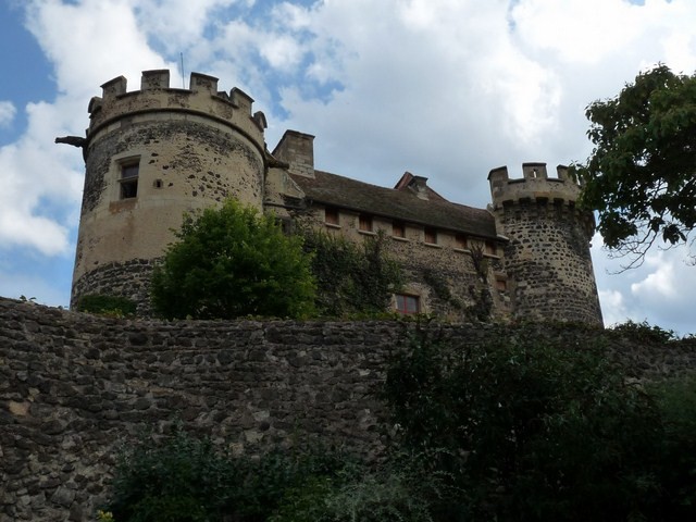 Château fort, St Saturnin (Puy-de-Dôme) 5 septembre 2014