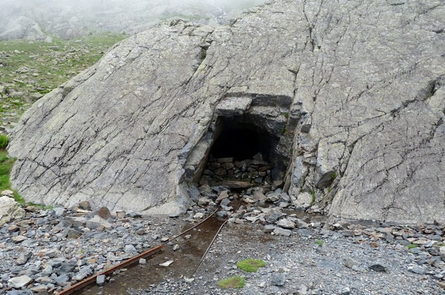 Mine de blende au lac d'Anglas, Eaux Bonnes (Pyrénées Atlantiques) 24 juillet 2010