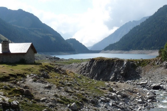 Le lac de l'Oule dans le massif du Néouvielle, St Lary Soulan (Hautes Pyrénées) 14 septembre 2009