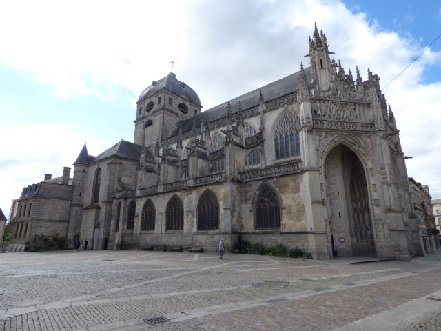 La Basilique Notre Dame d'Alençon (Orne) 13 août 2017