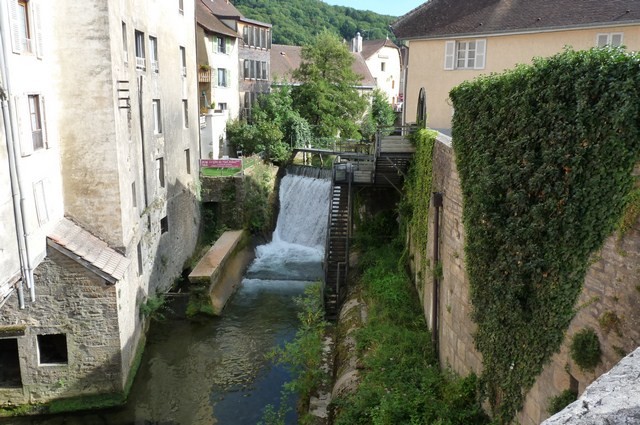 La cascade de la  Cuisance, Arbois (Jura) 11 août 2011