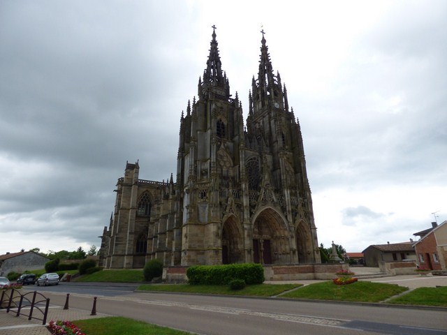  La Basilique Notre-Dame de l'Épine (Marne) 13 juin 2016