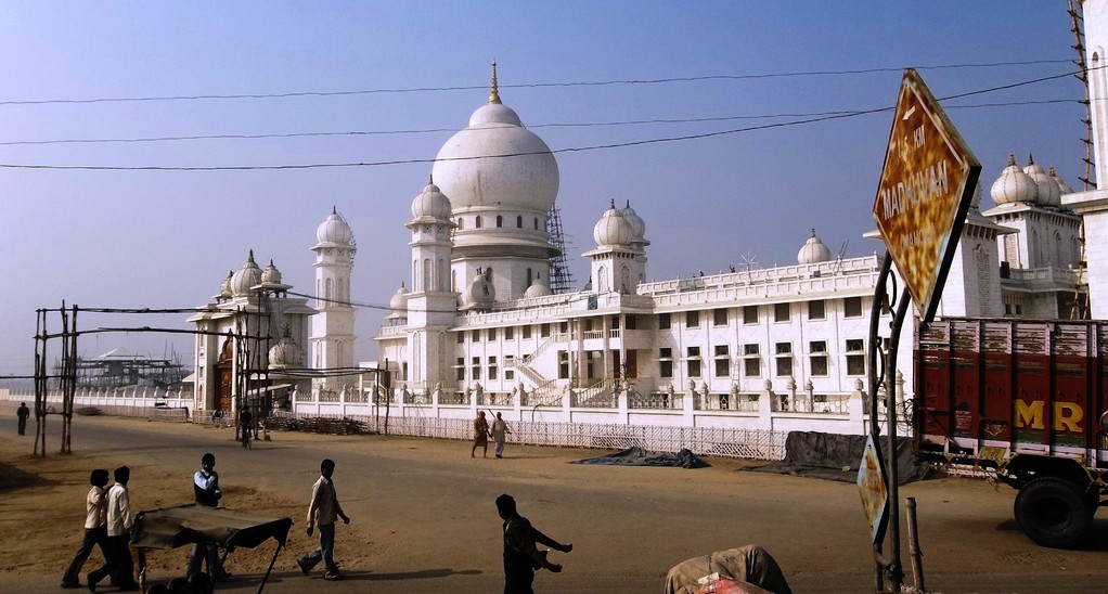 Mathura - Jai Gurudev Mandir Tempel