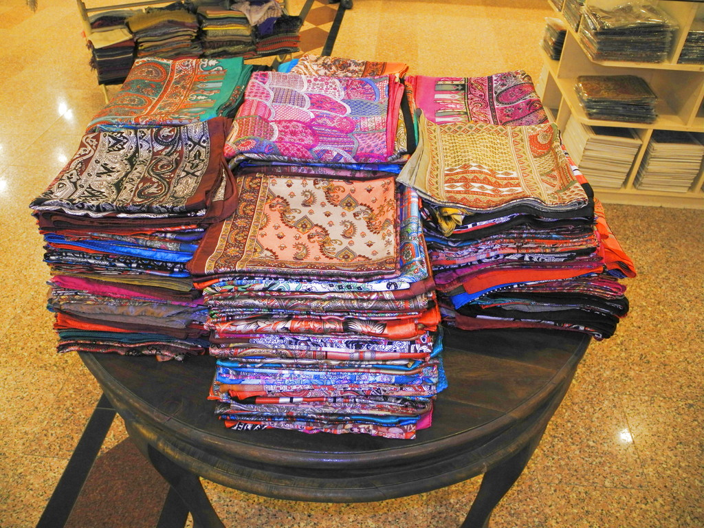 Jaipur - Textil+Teppich Manufacture - Seidentücher
