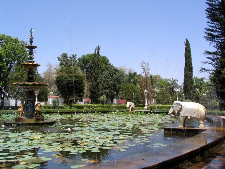 Udaipur - Prinzessinengarten -  Sahelion-ki-Bari