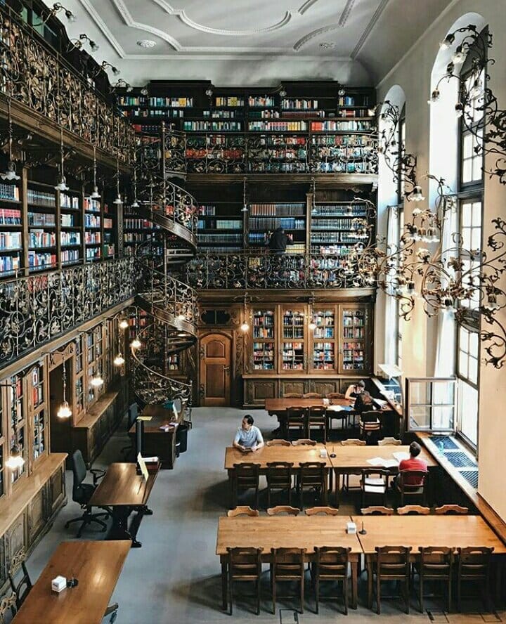 Η Νομική Βιβλιοθήκη στο Δημαρχείο του Μονάχου