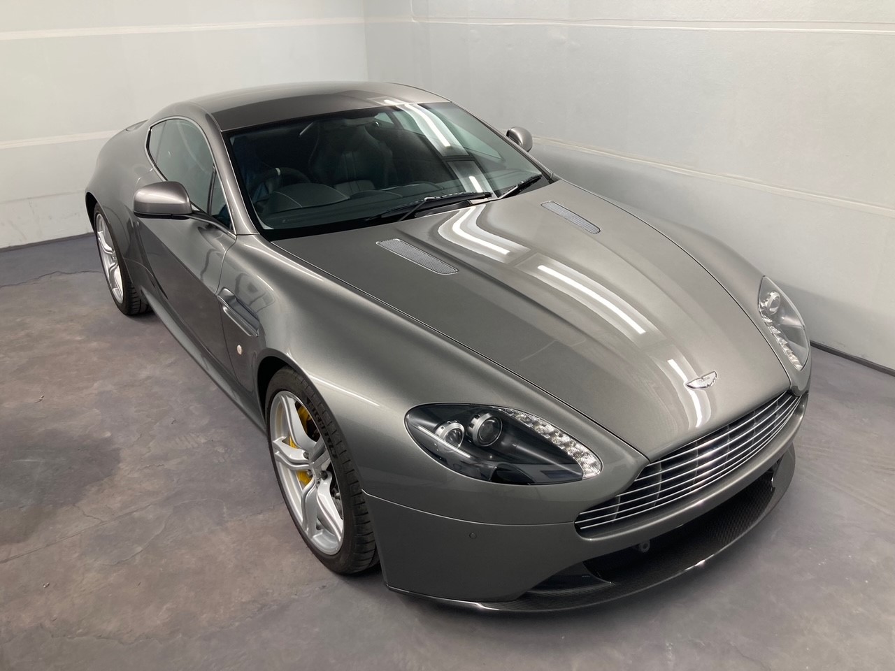 Aston Martin V8 Vantage - After Precision Paint's Full Body Respray