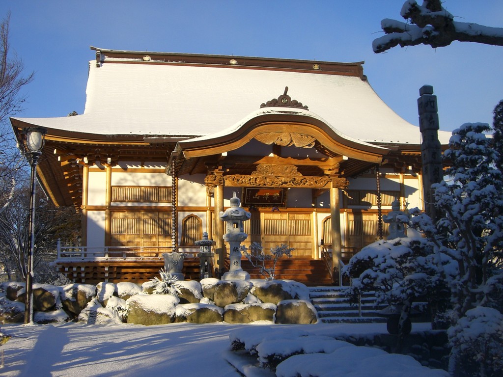 冬景色の本堂