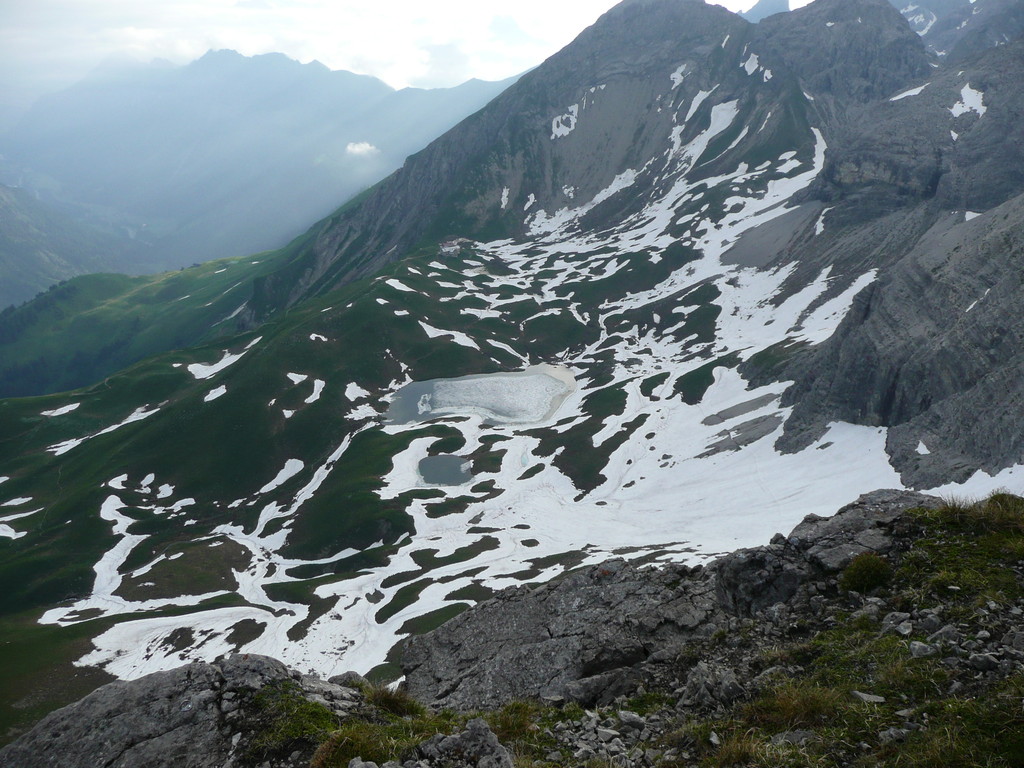 Blick auf Rappenseehütte mit Rothgundspitze