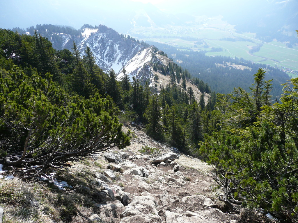 Über diesen Grat erfolgt der Aufstieg aus den Engetal