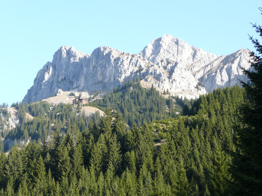Gimpelhaus mit Roter Flüh und Gimpel