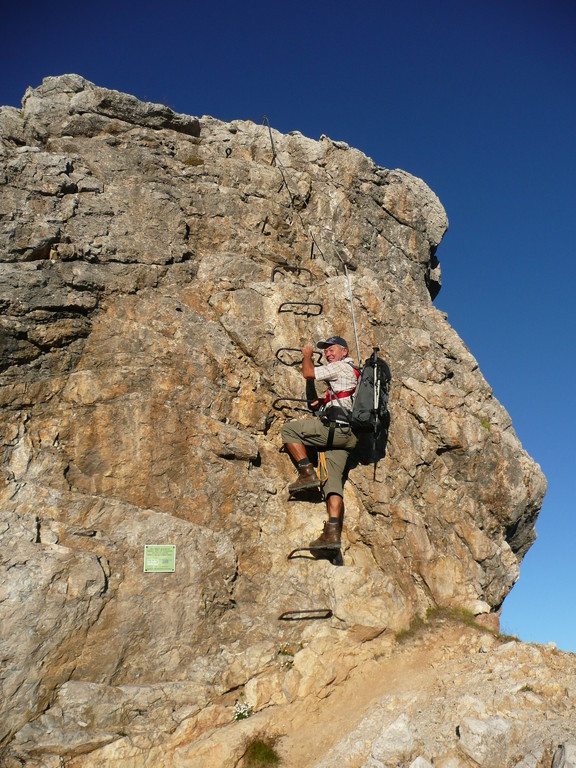 Am Einstieg zum Klettersteig