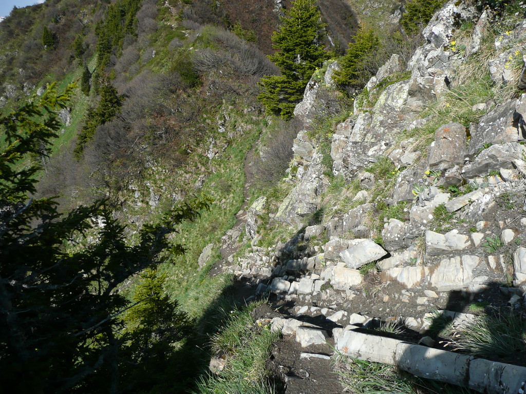 Wegpassage am Höhenweg