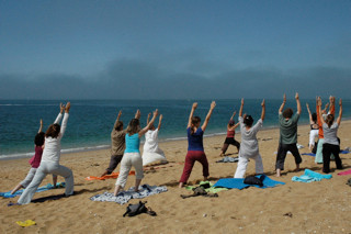 yoga sur la plage