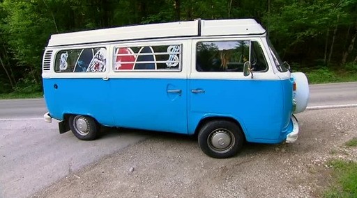 Der himmelblaue VW Bulli "Kurt" - (C) 2013 Mitteldeutscher Rundfunk