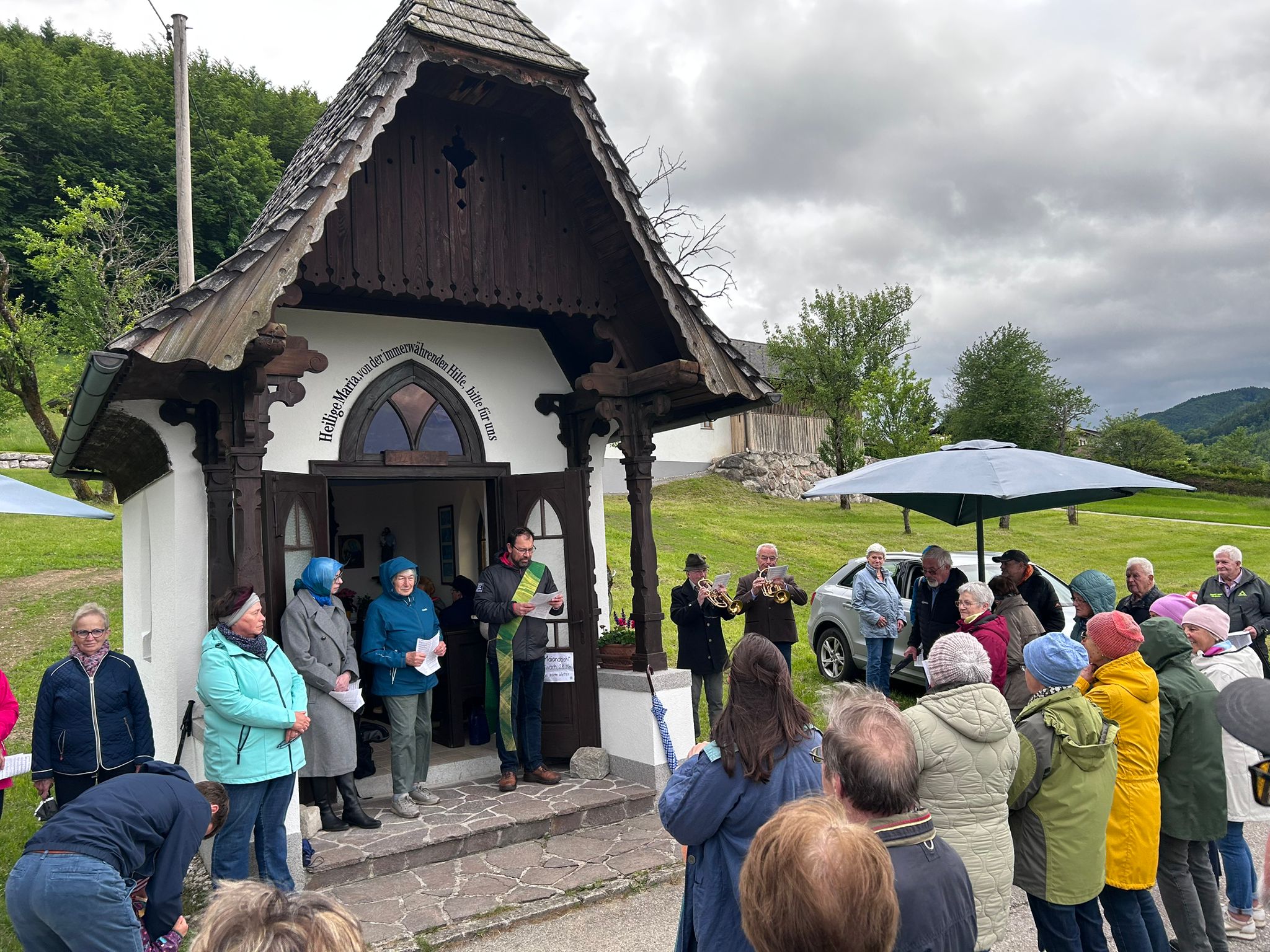 21 - Andacht bei der Waldpointkapelle