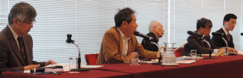 2016/4/25 　一連の申し入れ活動の締め括りとして、大学の軍事研究に反対する二団体が共同で記者会見をした