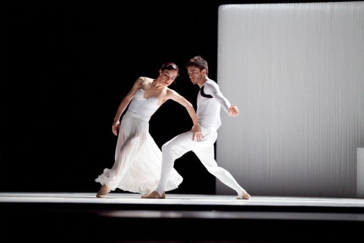 Carmen.maquia  Gustavo Ramírez Sansano. Luna Negra Dance Theater