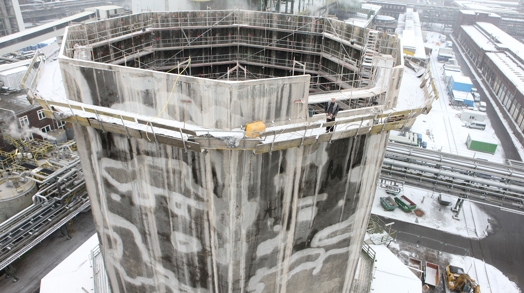 Abbruch Kühlturm: Beginn des Rückbaus