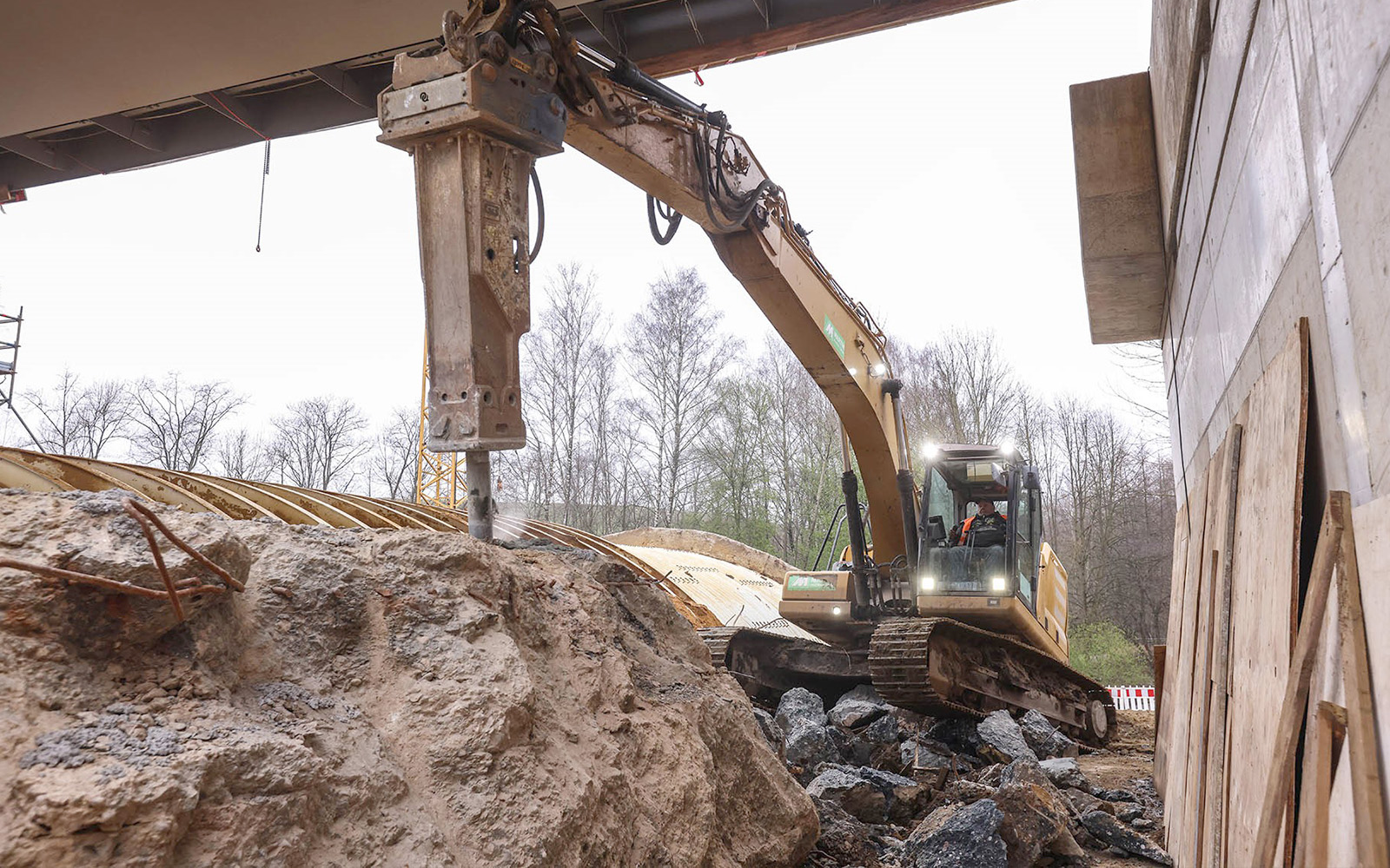 Neubau Eisenbahnbrücke Silvertbach (Marl) - Abbruch altes Brückenbauwerk