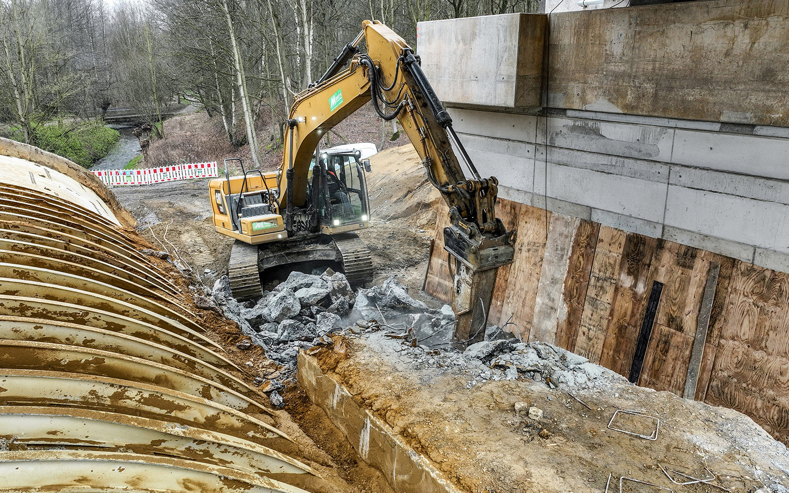 Neubau Eisenbahnbrücke Silvertbach (Marl) - Abbruch altes Brückenbauwerk