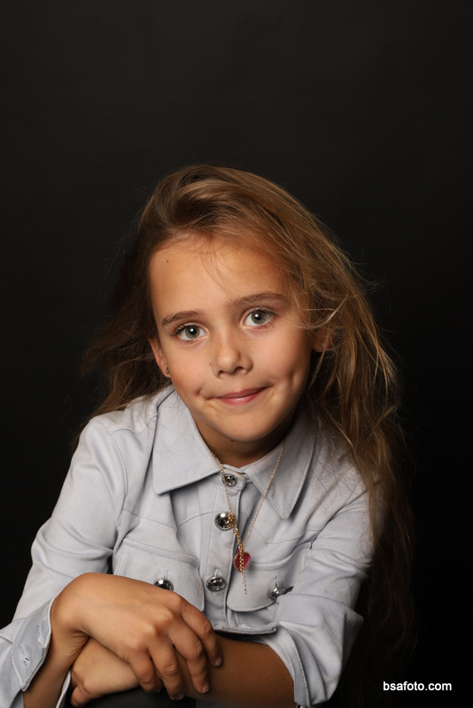 Kinderfeest fotoshoot met vriendinnen in Oosterhout – glamour party met professionele fotografie