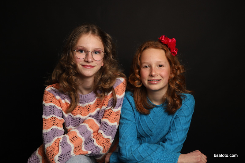 Professionele groepsfoto van fotofeest kinderfeestje fotoshoot met vrienden.