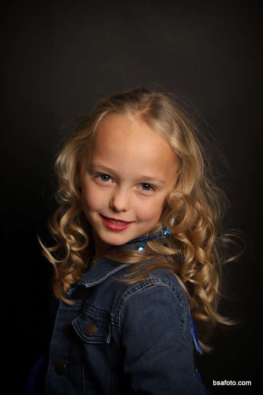 Kinderfeest fotoshoot met vriendinnen in Oosterhout – glamour party met professionele fotografie