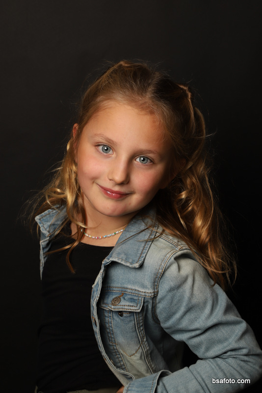 Kinderfeest fotoshoot met vriendinnen in Oosterhout – glamour party met professionele fotografie