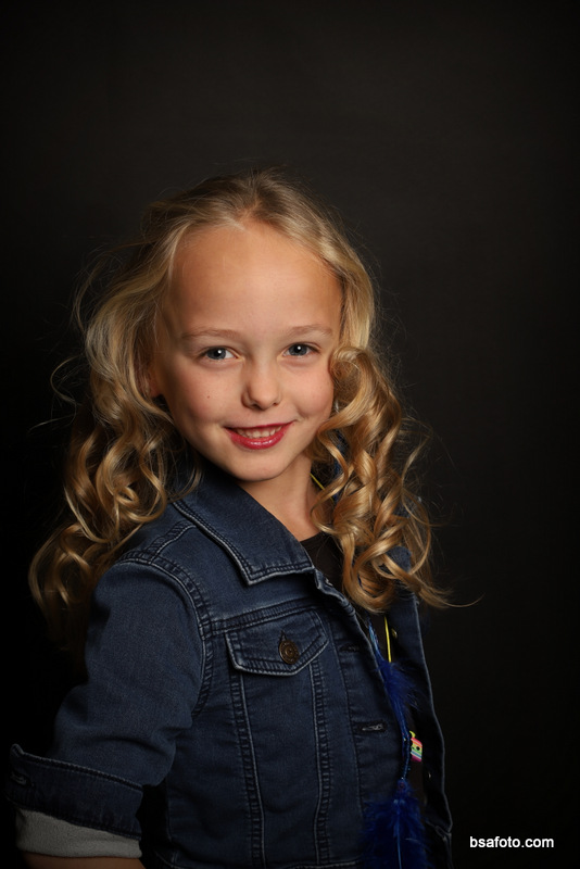 Kinderfeest fotoshoot met vriendinnen in Oosterhout – glamour party met professionele fotografie