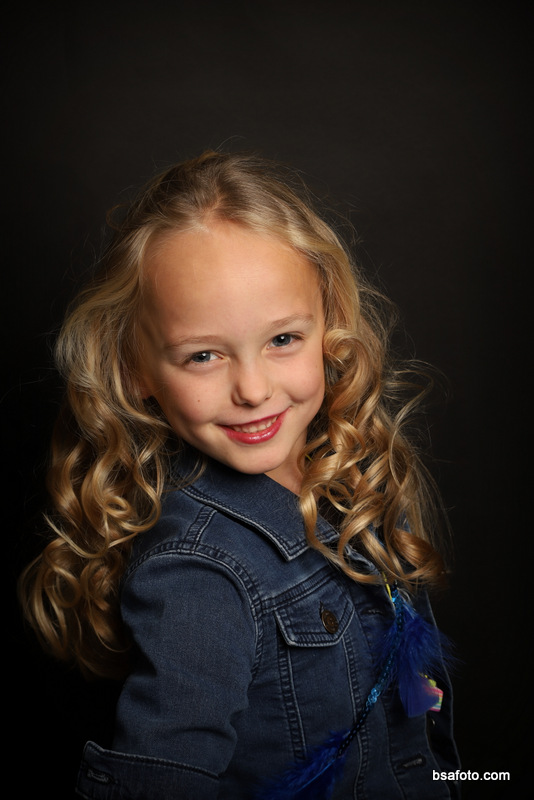 Kinderfeest fotoshoot met vriendinnen in Oosterhout – glamour party met professionele fotografie