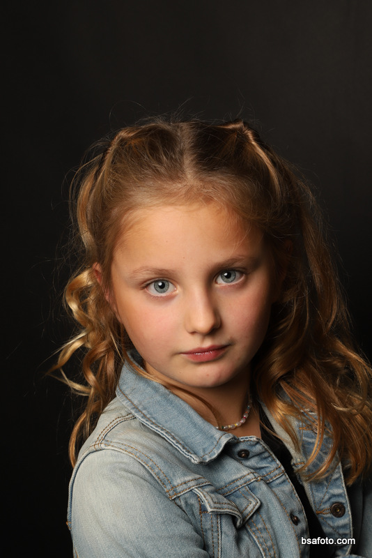Kinderfeest fotoshoot met vriendinnen in Oosterhout – glamour party met professionele fotografie