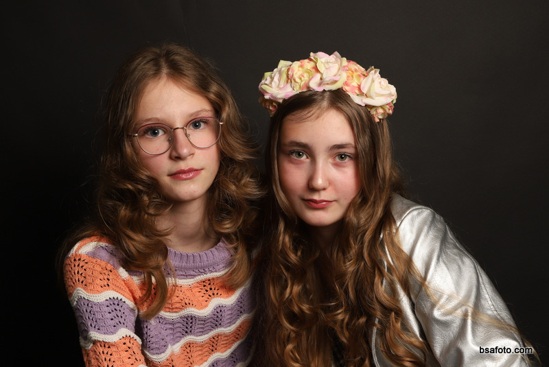 Professionele groepsfoto van fotofeest kinderfeestje fotoshoot met vrienden.