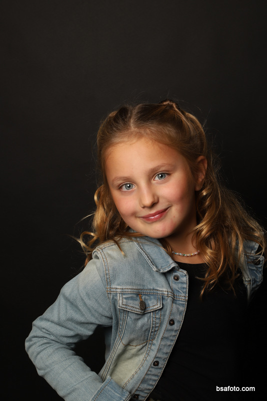 Kinderfeest fotoshoot met vriendinnen in Oosterhout – glamour party met professionele fotografie