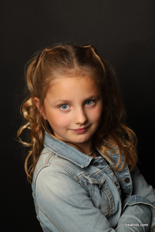 Kinderfeest fotoshoot met vriendinnen in Oosterhout – glamour party met professionele fotografie