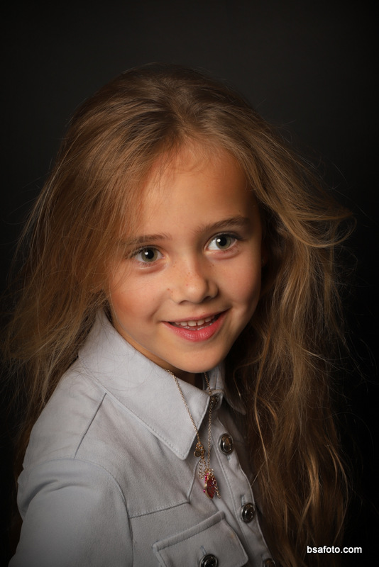 Kinderfeest fotoshoot met vriendinnen in Oosterhout – glamour party met professionele fotografie