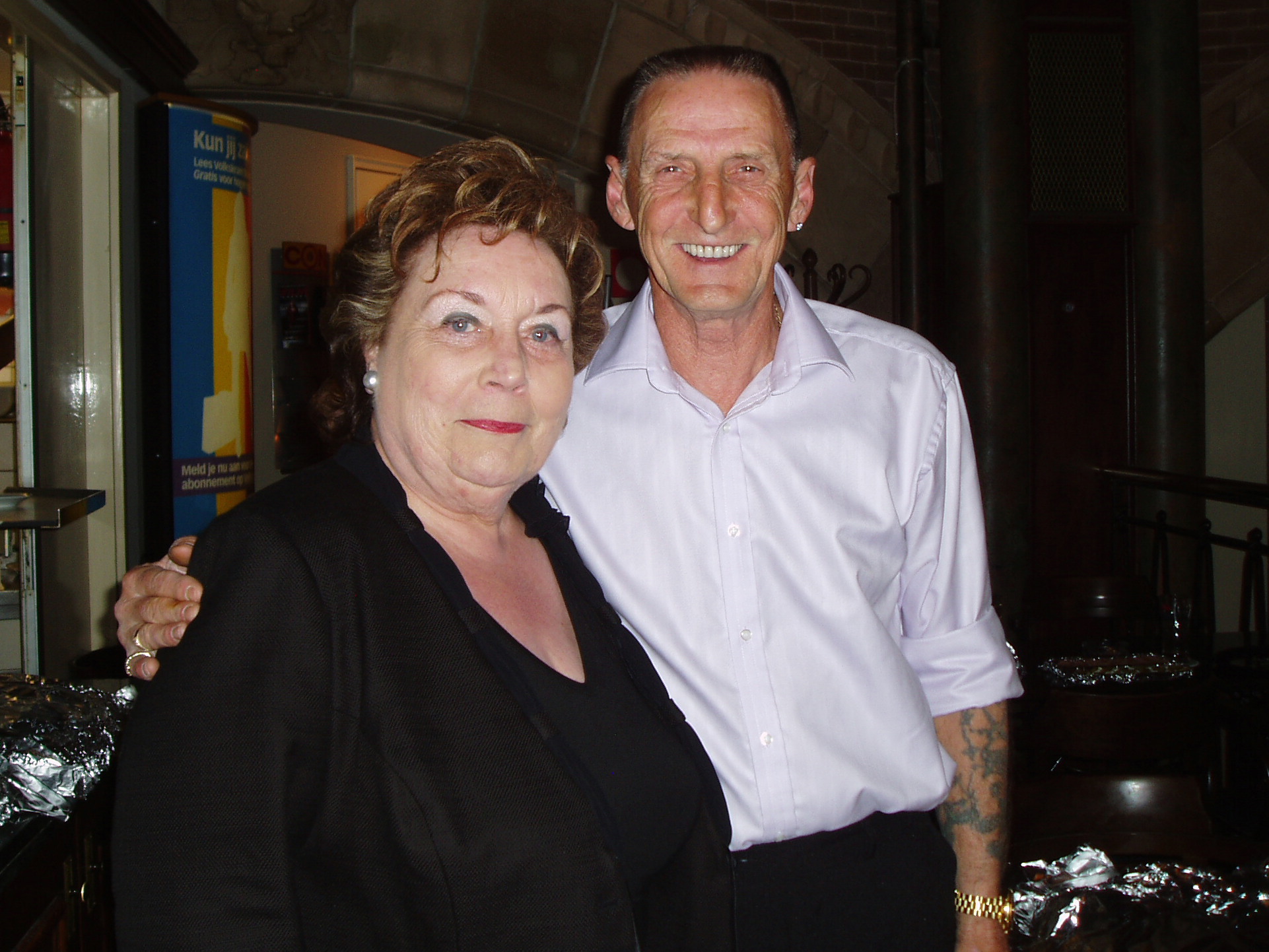 Sheila Fields samen met Geoffrey bij de boekpresentatie in Amsterdam. 