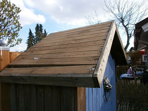 Die Dachlatten brauchten dringend Schutz vor Regen