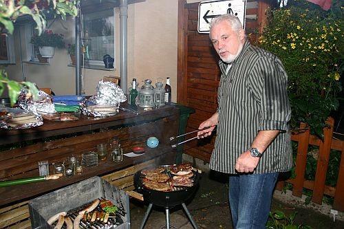 ... bei früheren Parties als Grillplatz mit Ablagefläche ...