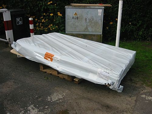 Das ganze Haus auf einer Europalette - über 300 kg schwer